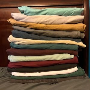 Lot of 14 pairs of Men’s American Eagle size 44 shorts. Like new, lightly worn.